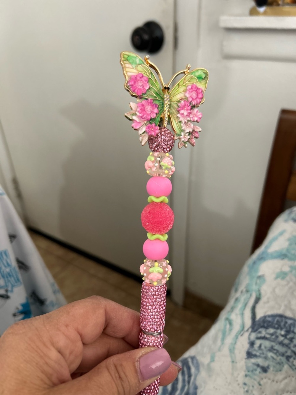 Beaded Rhinestone Pens & Luxury Toys - Picture 10 of 16
